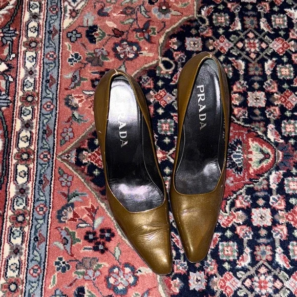 Prada Women's Olive Leather Heels - Picture 2 of 7